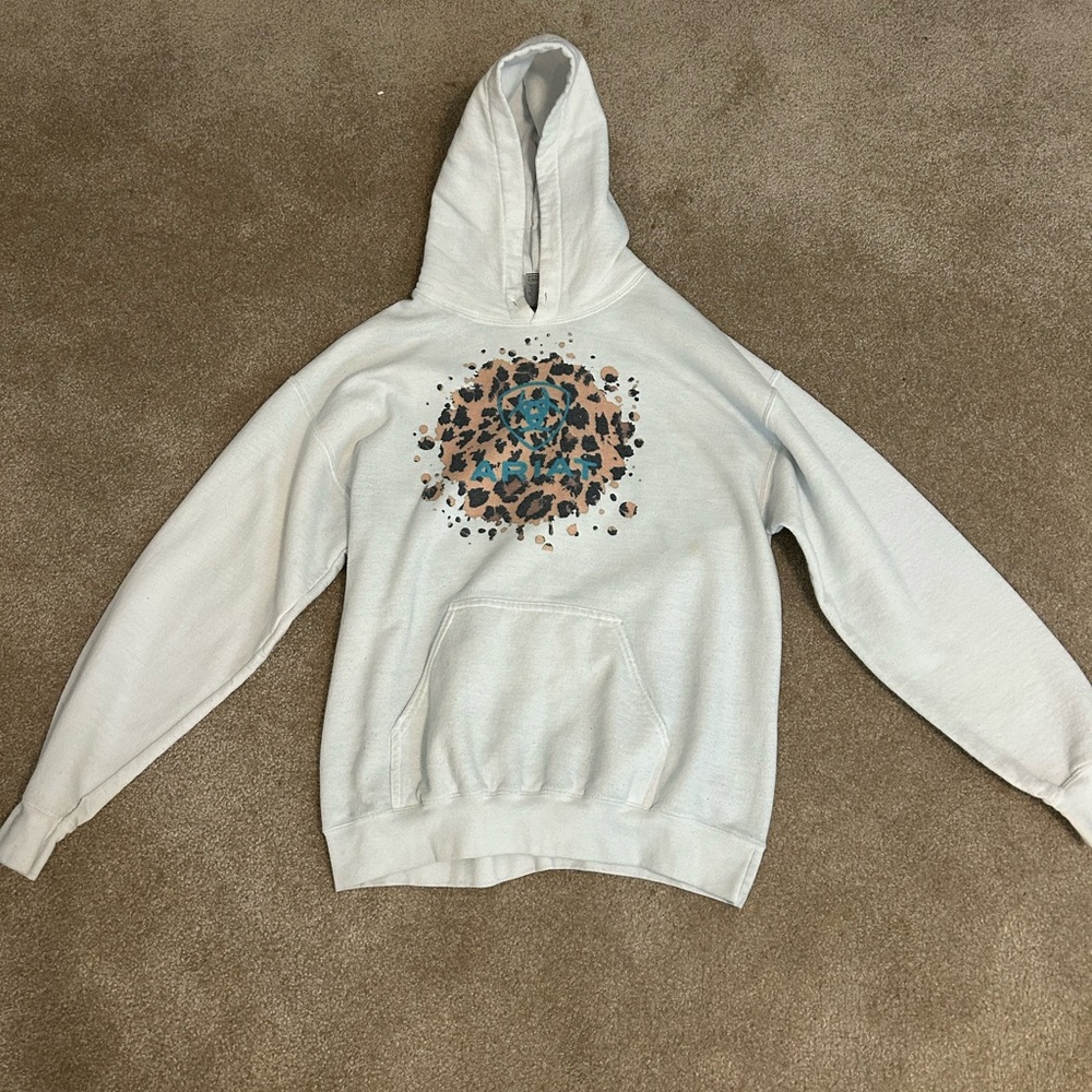 - Ariat sweatshirt